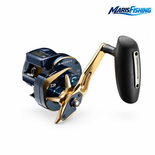 Daiwa Saltiga electric fishing reel on a clean white background with the MarisFishing logo in the upper-right corner
